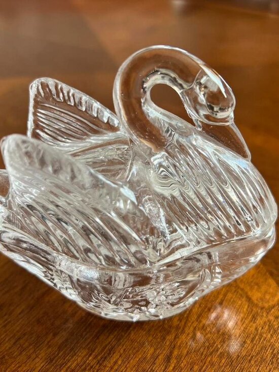 none Other - Clear Cut Glass Swan Trinket Box